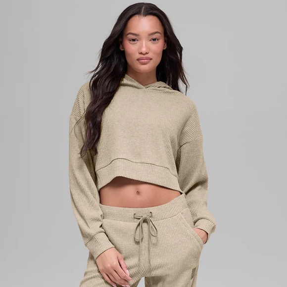 ALO yoga- Muse Hoodie size XS - Picture 7 of 8